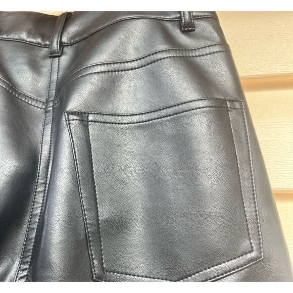 Aritzia Wilfred Black faux Leather High-Waisted Pants, hidden button closure, 2 - Picture 9 of 10